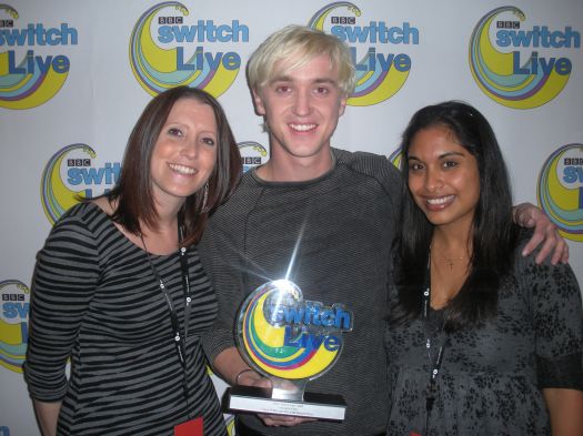 Tom Felton attends Switch Live
From @heatworld: And finally the very lovely @TomFelton with Izzy (@Broomie29) and Karen (@KarenNEdwards). He was absolutely lovely and even tweeted YOU guys from our HW Twitter. What a sweetie! #BBCSwitchLive
