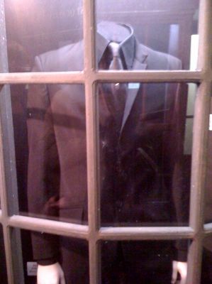 Draco's Suit
on the French HP Train
by @shanajaca
