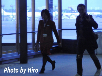 departure 
source: Tom Felton News - Japan credit: Hiro
