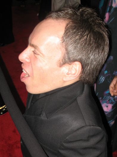 Warwick Davis
